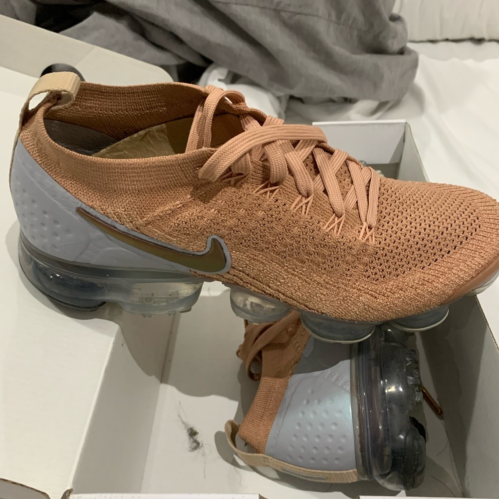 Women’s Nike Vapormax Flyknit 2 "Rose Gold" running shoes.